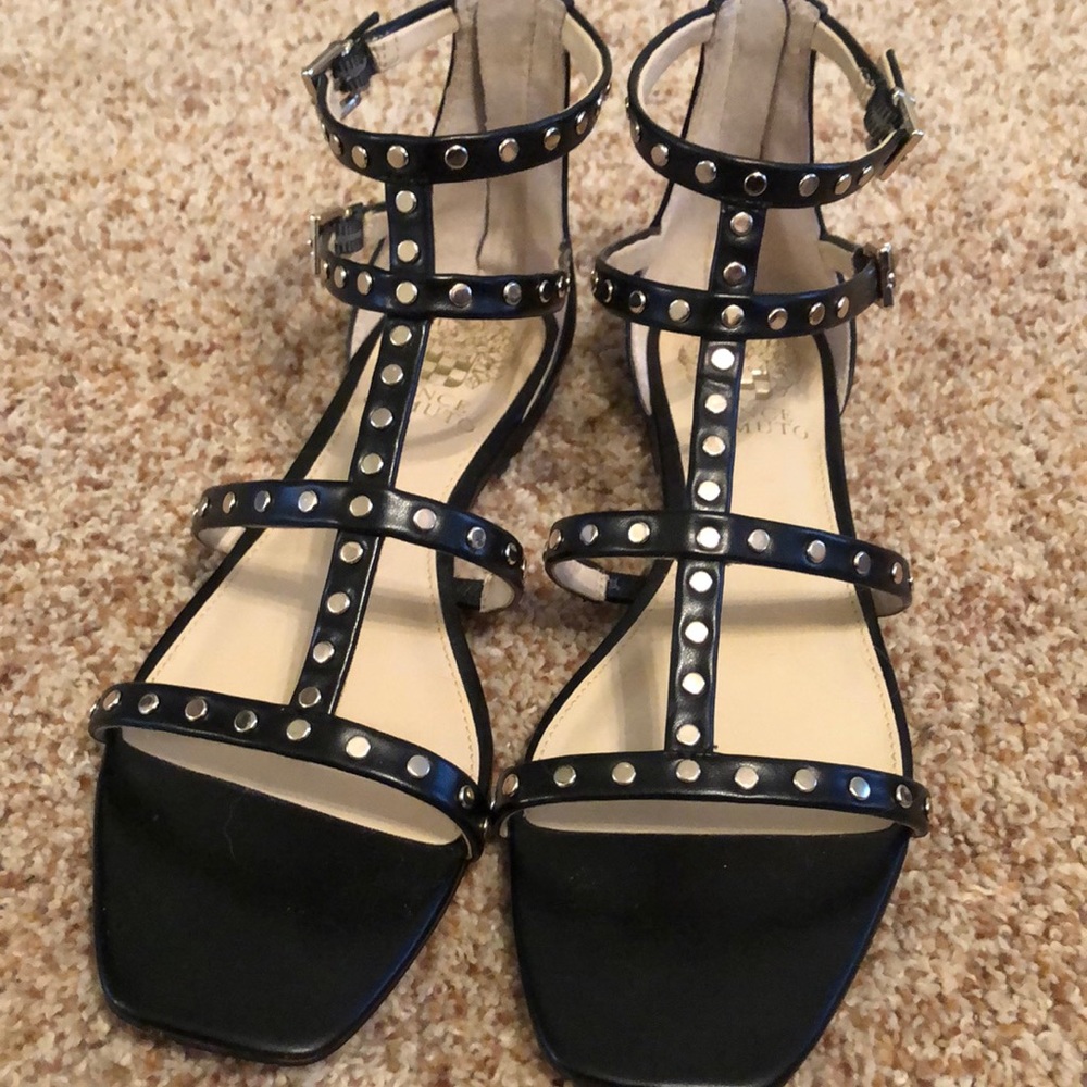 Never worn Vince Camuto black strappy sandals